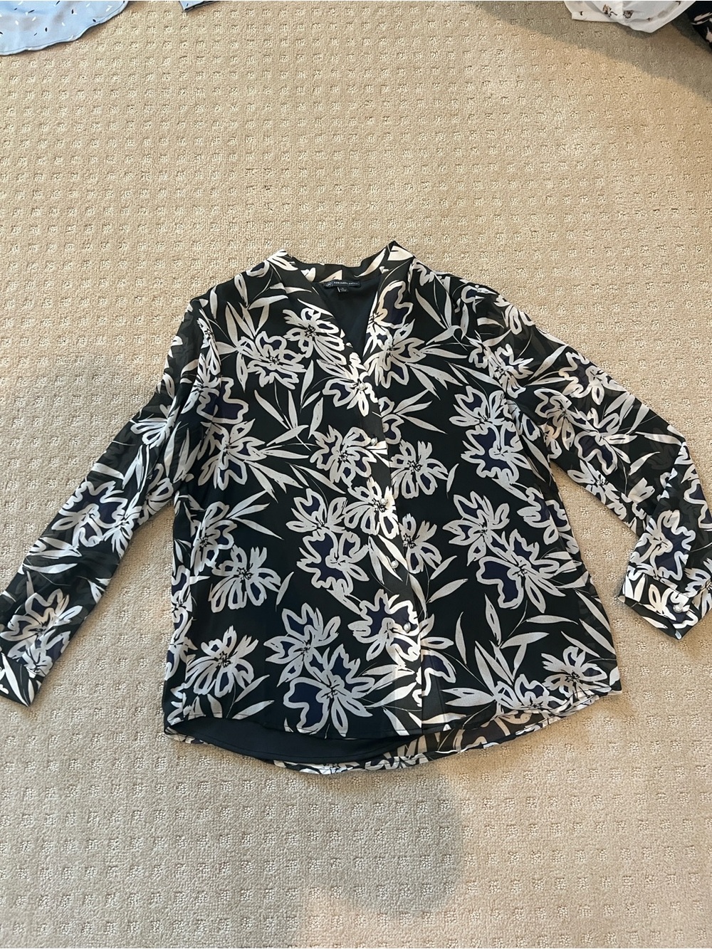Adrianna Papell Black and White Floral Button-Front Blouse